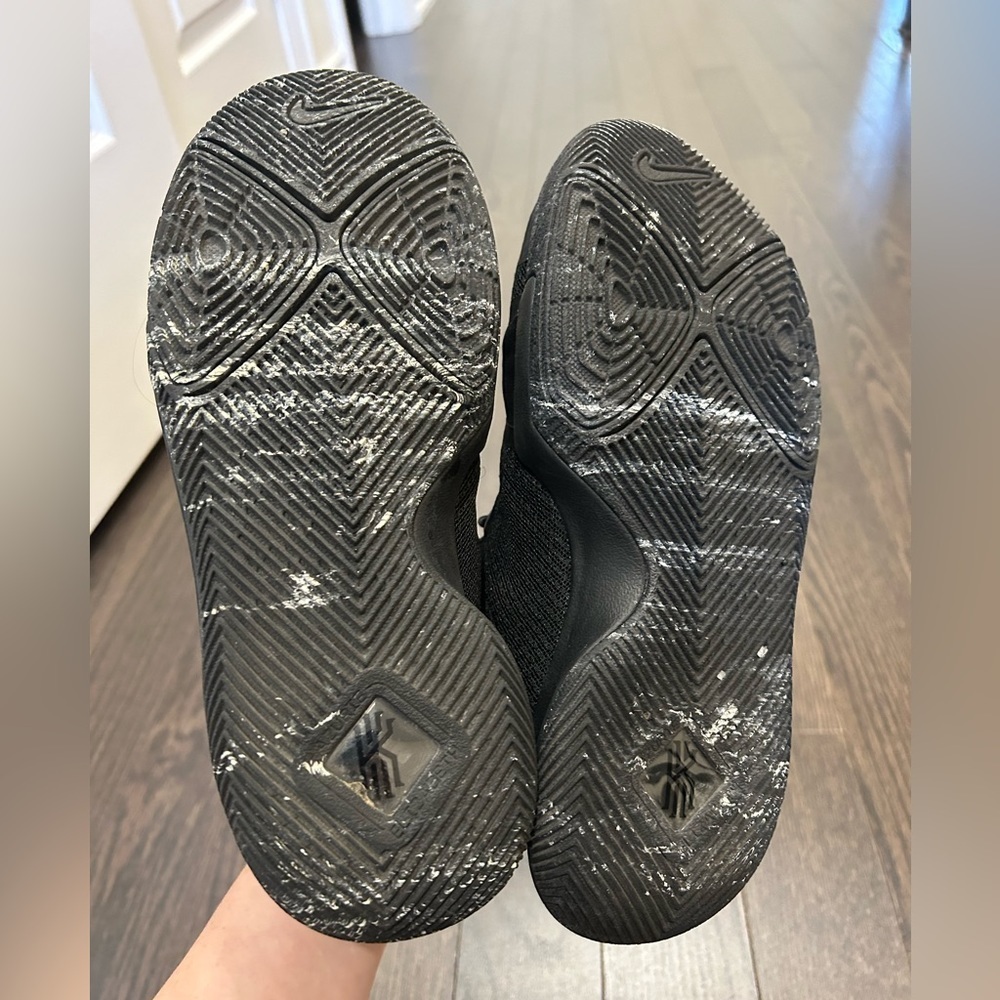 Nike Kyrie 3 Black marble basketball - Picture 5 of 11